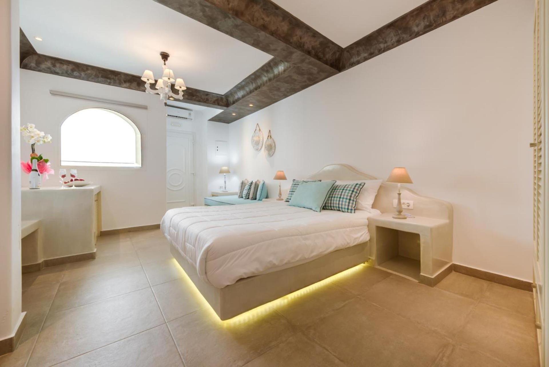 A&g Company Fira (Santorini)